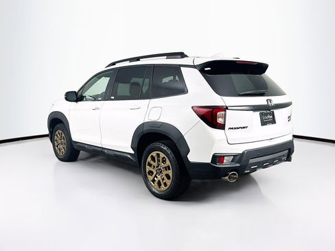 Used 2023 Honda Passport TrailSport image 5