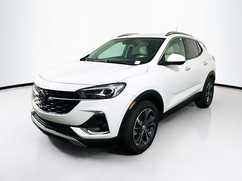 Used 2022 Buick Encore GX Essence w/ Advanced Technology Package FWD image 3