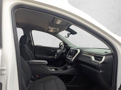 Used 2023 GMC Acadia SLE w/ Driver Convenience Package image 16