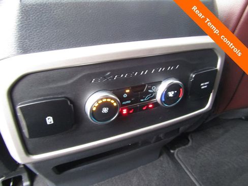 Used 2024 Ford Expedition Limited image 23
