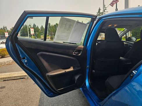 Certified 2020 Toyota Prius LE AWD/4WD image 15