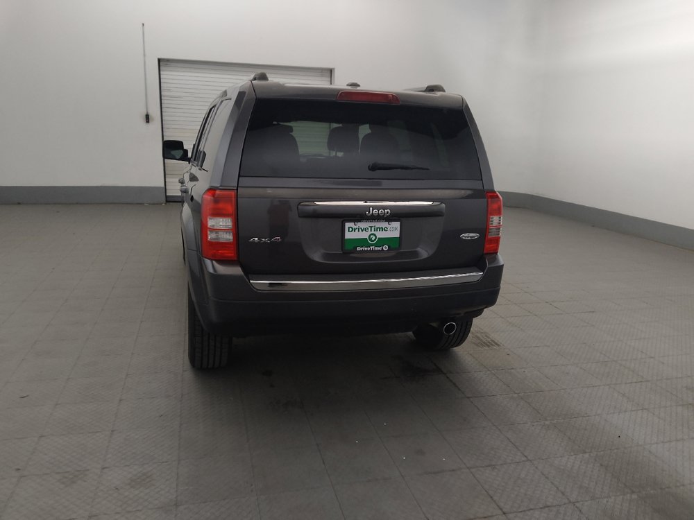 Used 2017 Jeep Patriot High Altitude AWD/4WD image 6