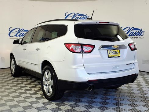 Used 2016 Chevrolet Traverse LTZ FWD image 2
