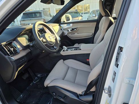 New 2026 Volvo XC90 T8 Ultra w/ Lounge Package image 21