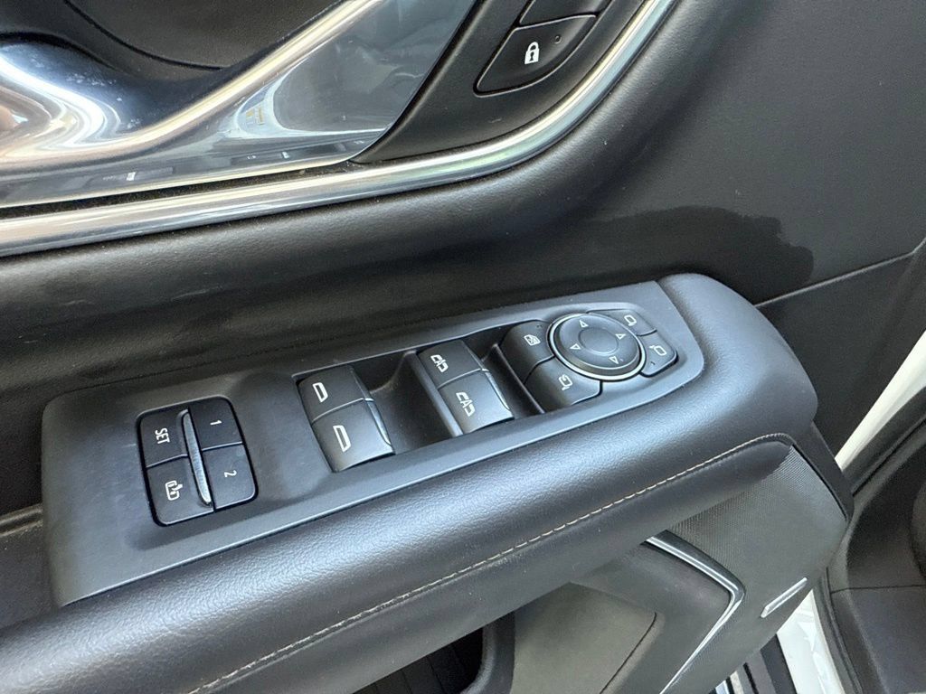 Used 2021 Chevrolet Tahoe High Country RWD image 7