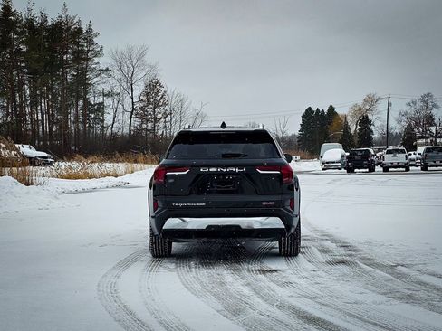 New 2026 GMC Terrain Denali w/ LPO, Floor Liner Package image 5
