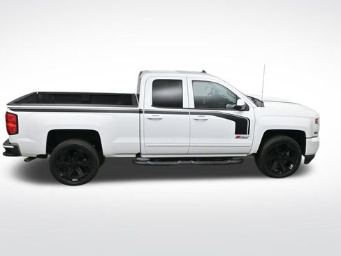 Used 2018 Chevrolet Silverado 1500 LT w/ Rally 2 Edition image 40