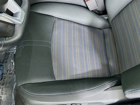 Used 2025 Nissan Leaf SV Plus image 19