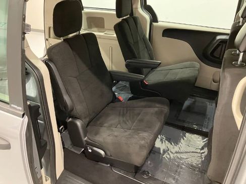 Used 2013 Dodge Grand Caravan American Value Package image 29