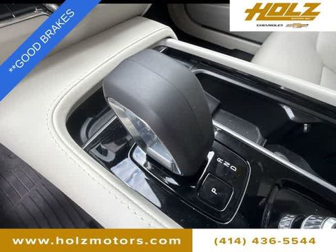 Used 2025 Volvo V90 B6 Cross Country Plus w/ Protection Package Premier AWD/4WD image 16