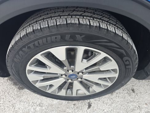 Used 2021 Ford Escape Titanium image 11