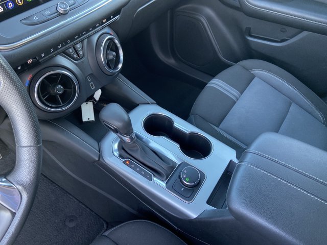 Used 2025 Chevrolet Blazer LT FWD image 24