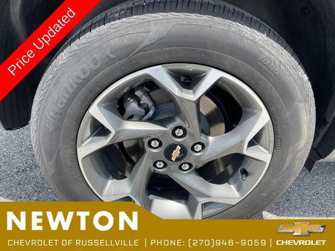 Used 2024 Chevrolet Trax LT FWD image 42