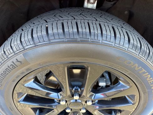 Used 2019 Jeep Grand Cherokee Altitude image 14