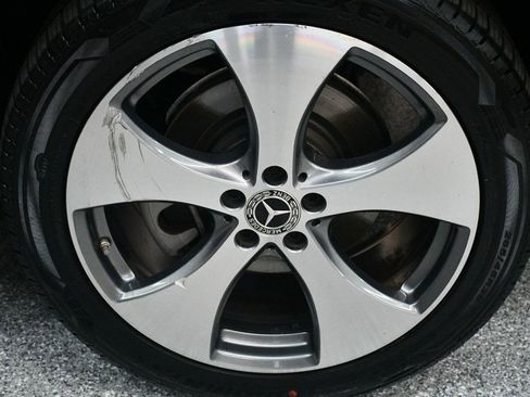 Used 2019 Mercedes-Benz GLE 400 4MATIC image 19