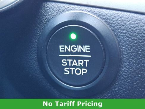 Used 2020 Ford Escape SE image 21