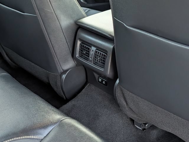 Used 2025 Toyota Camry SE FWD image 30