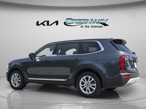 Used 2021 Kia Telluride LX FWD image 2