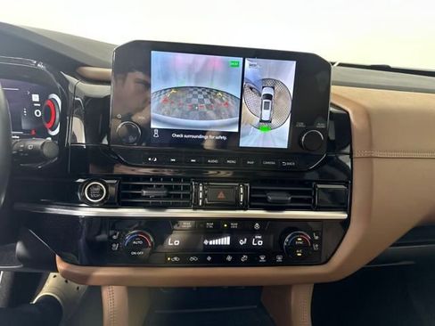 Used 2023 Nissan Pathfinder Platinum w/ Cargo Package image 22