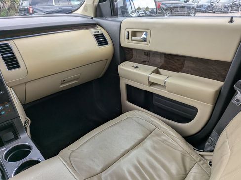 Used 2017 Ford Flex Limited AWD/4WD image 16