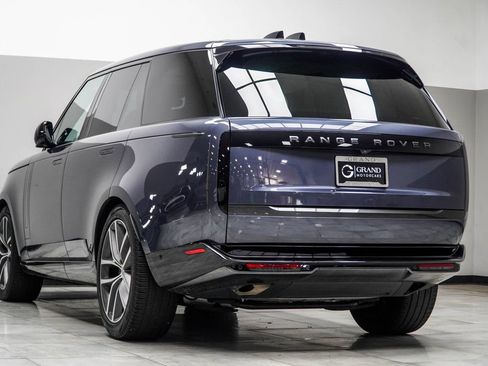 Used 2024 Land Rover Range Rover SE AWD/4WD image 11