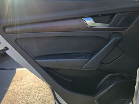 Used 2022 Audi Q5 2.0T Premium w/ Convenience Package image 20