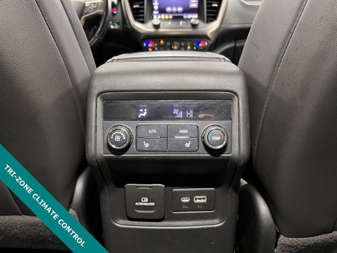 Used 2020 GMC Acadia Denali w/ Trailering Package image 11