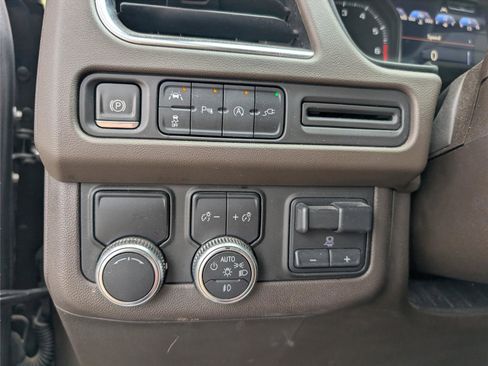Used 2021 GMC Yukon SLT w/ SLT Luxury Plus Package RWD image 24
