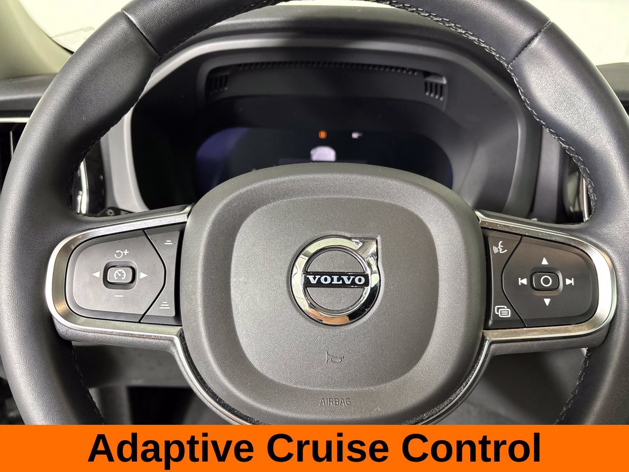 Used 2024 Volvo XC60 B5 Core AWD/4WD image 16