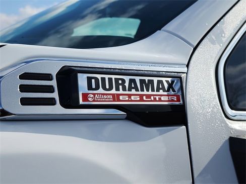 New 2026 GMC Sierra 2500 Denali w/ Denali Reserve Package image 13