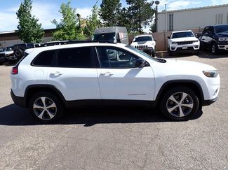 Used 2022 Jeep Cherokee Limited AWD/4WD video 3