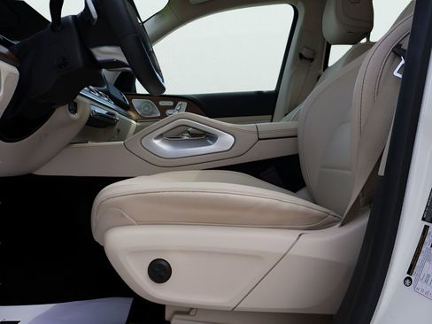 Used 2022 Mercedes-Benz GLS 450 4MATIC image 38
