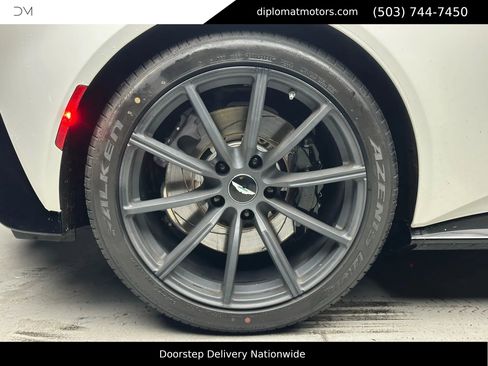 Used 2020 Aston Martin V8 Vantage Coupe image 33