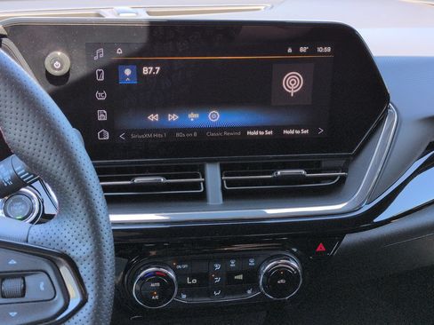 Certified 2025 Chevrolet Trax RS w/ Driver Confidence Package FWD image 13