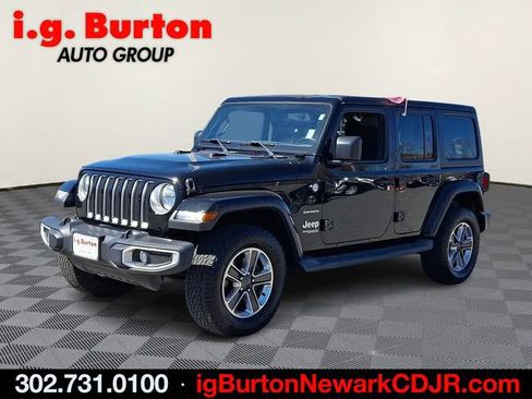 Used 2019 Jeep Wrangler Unlimited Sahara image 3