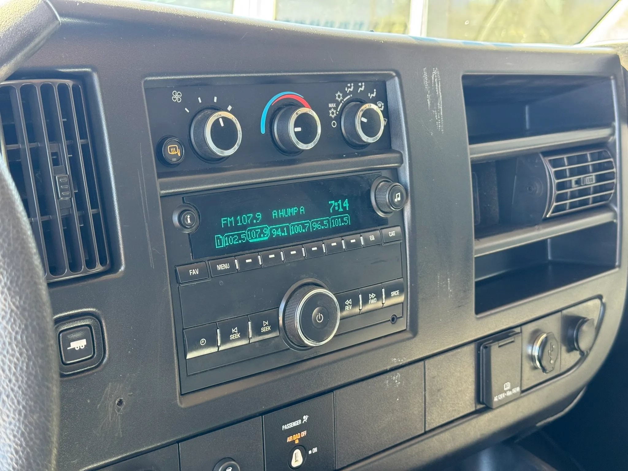 Used 2019 Chevrolet Express 2500 w/ Driver Convenience Package RWD image 14