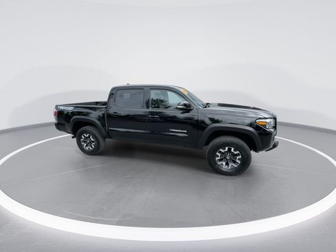 Used 2023 Toyota Tacoma TRD Off-Road w/ Technology Package AWD/4WD image 24