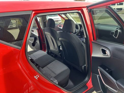Used 2022 Kia Soul LX w/ Technology Package image 29