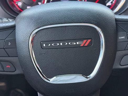 Used 2022 Dodge Charger Scat Pack w/ Dynamics Package RWD image 10