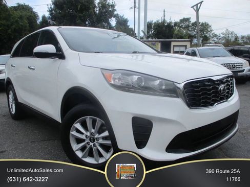 Used 2020 Kia Sorento FWD V6 image 2
