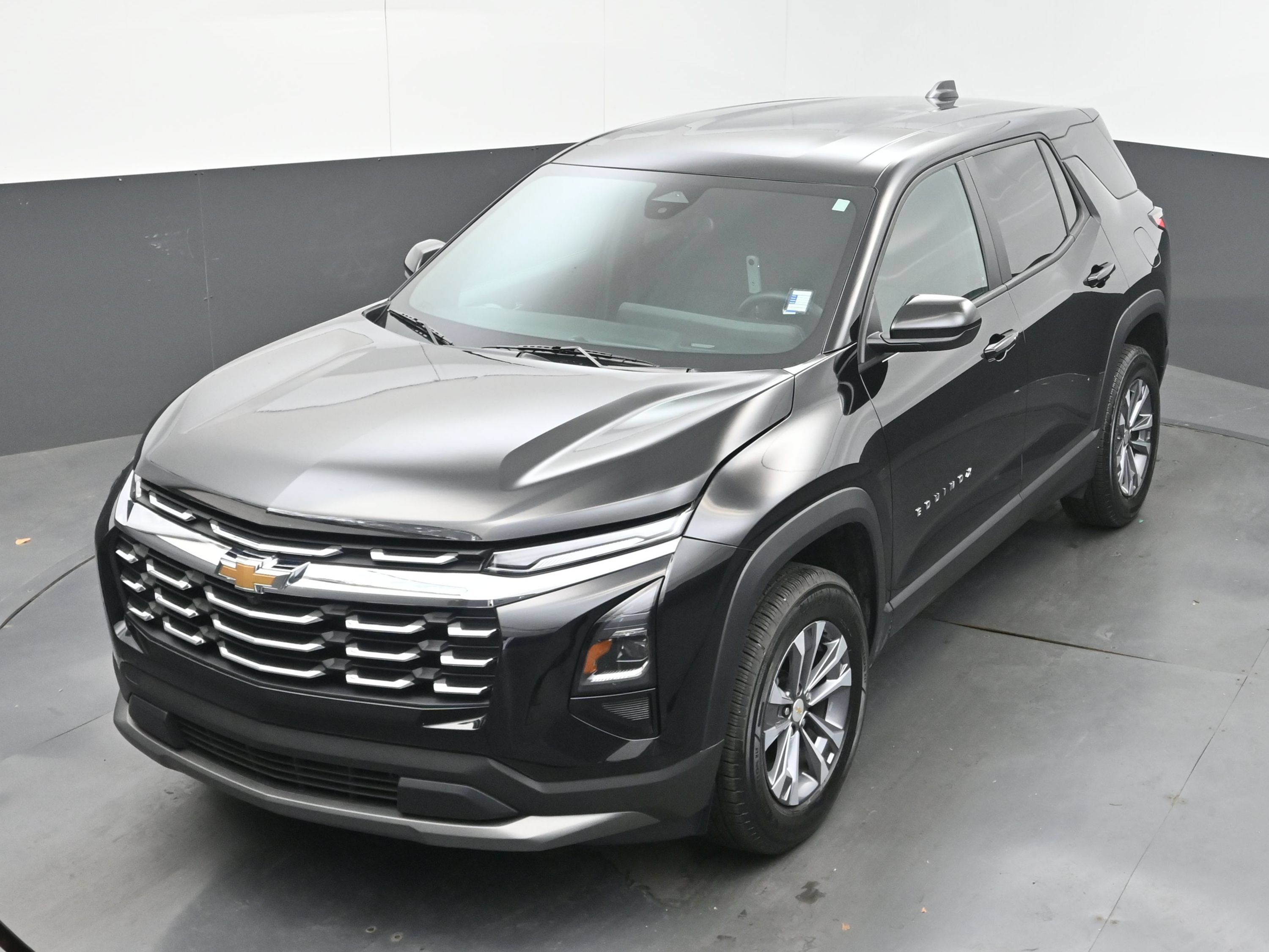 Used 2026 Chevrolet Equinox LT FWD image 37