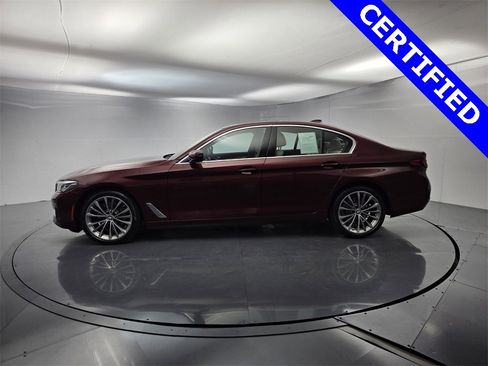 Certified 2023 BMW 530i w/ Premium Package image 7