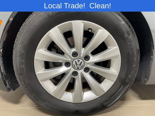 Used 2019 Volkswagen Beetle 2.0T S FWD image 13