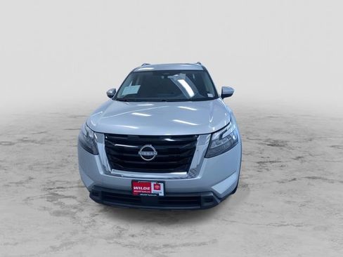 Used 2025 Nissan Pathfinder SV AWD/4WD image 5