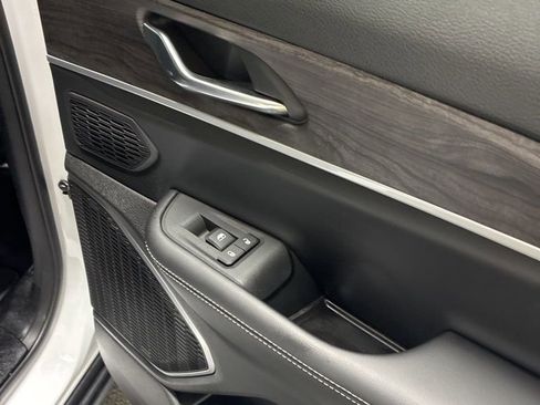 Used 2025 Jeep Grand Cherokee Limited image 26