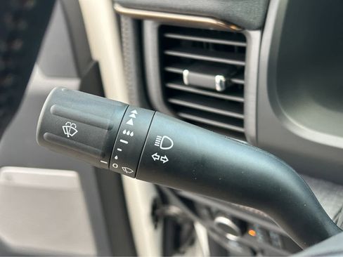 New 2023 Ford F150 Lightning Lariat image 33