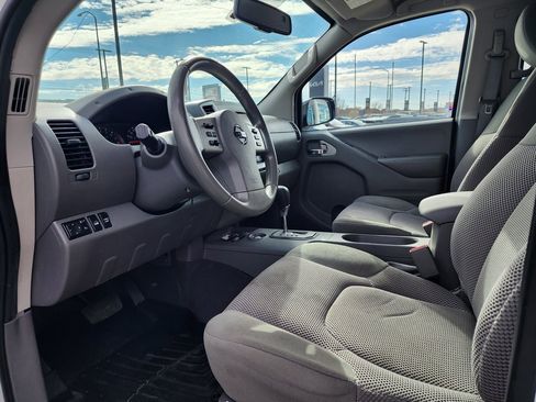 Used 2020 Nissan Frontier SV w/ Midnight Edition Floor Mats image 9