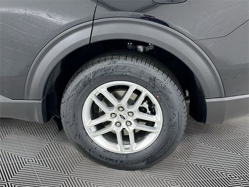 New 2026 Ford Explorer Active image 16
