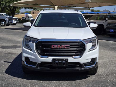 Certified 2024 GMC Terrain SLE w/ Driver Convenience Package AWD/4WD image 2