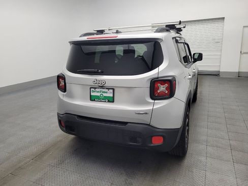Used 2015 Jeep Renegade Latitude image 7